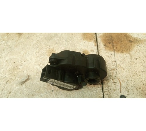 Моторчик заслонок отопителя