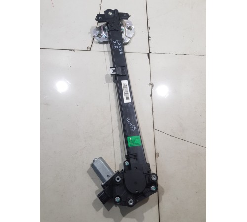 Стеклоподъемник задний правый