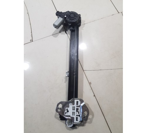 Стеклоподъемник задний правый