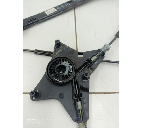 Стеклоподъемник двери передний левый