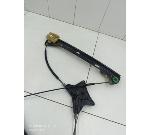 Стеклоподъемник двери передний левый