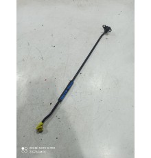 Держатель капота