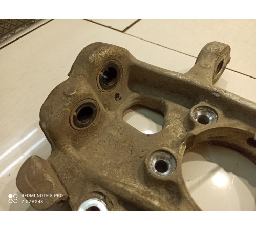 Поворотный кулак(передний правый)