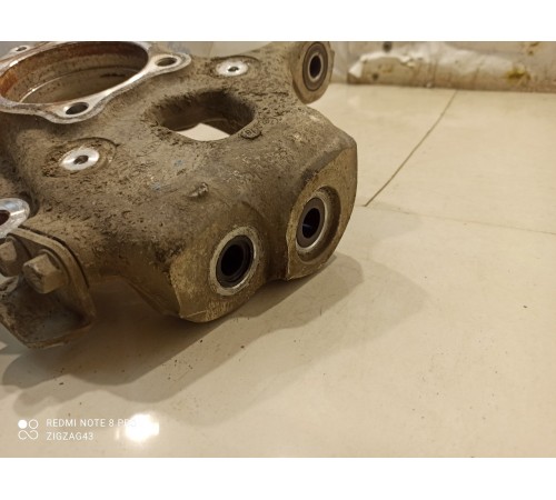 Поворотный кулак(передний правый)