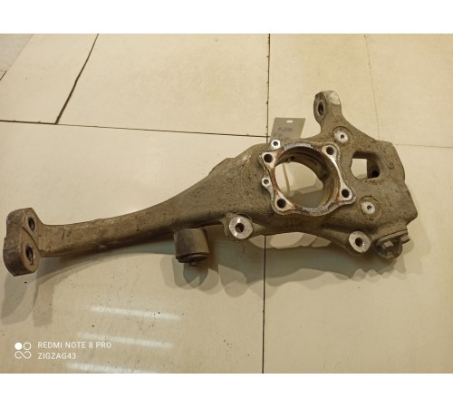 Поворотный кулак(передний правый)