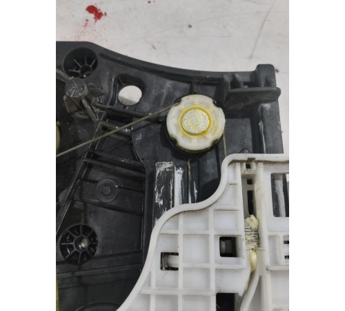 Стеклоподъемник сдвижной двери левый