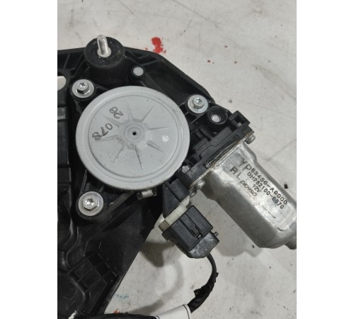 Стеклоподъемник сдвижной двери левый