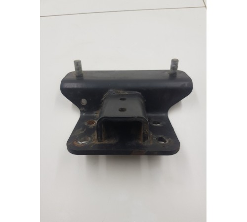 Кронштейн крепление рамы передний левый