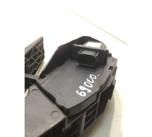 Педаль акселератора