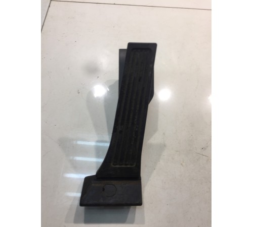 Педаль акселератора