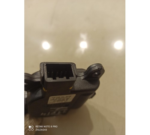 Моторчик привода заслонок отопителя