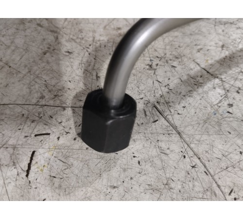 Трубка топливная