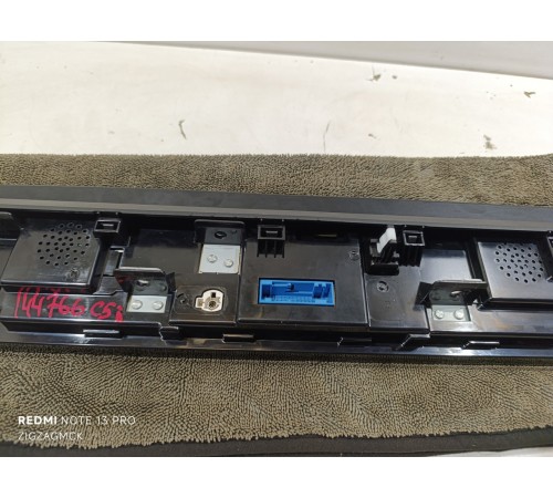 Панель приборов (дисплей информационный)