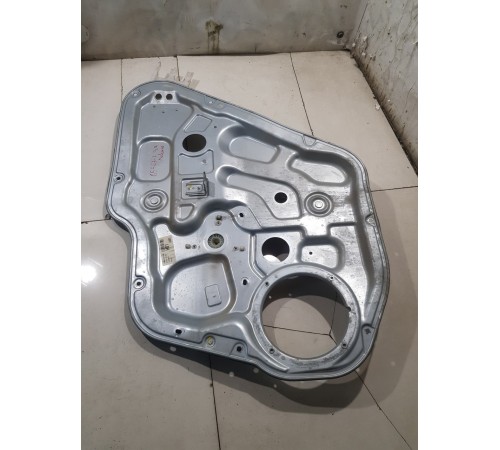 Стеклоподъемник задний правый