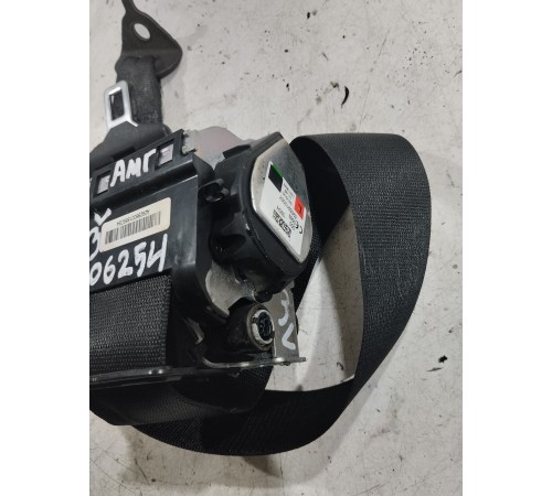 Ремень безопасности (задний левый)