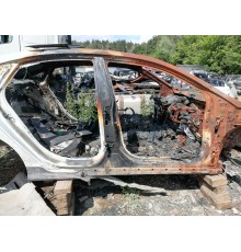 Порог со стойкой правый