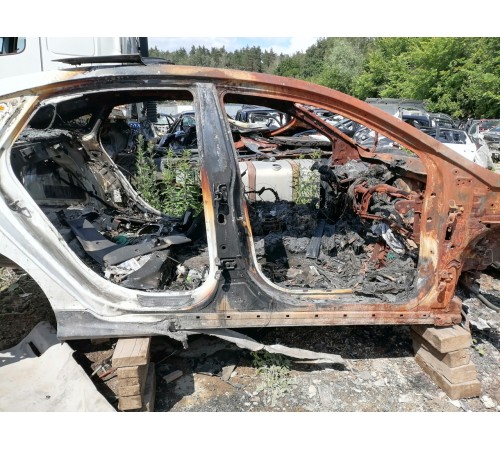 Порог со стойкой правый