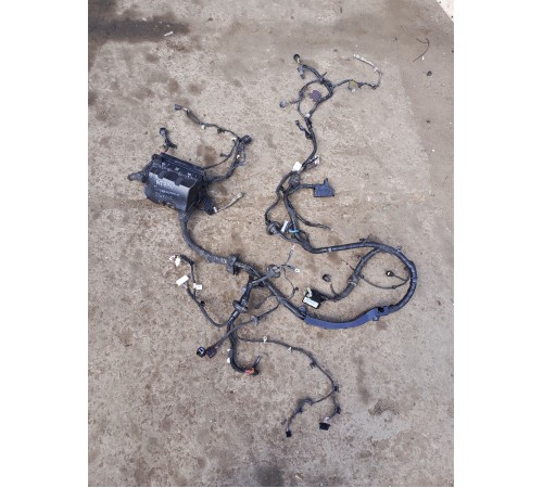 Электропроводка подкапотная с монтажным блоком