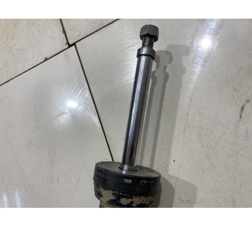 Амортизатор (задний, правый)