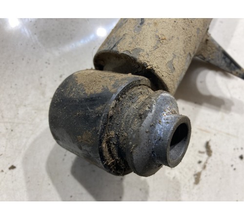 Амортизатор (задний, правый)