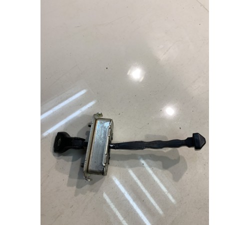 Ограничитель двери (задний, левый)