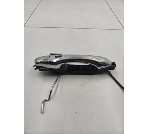 Ручка двери передняя правая (наружная)