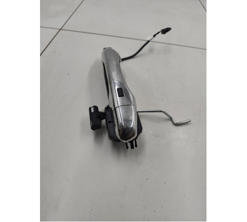 Ручка двери передняя правая (наружная)