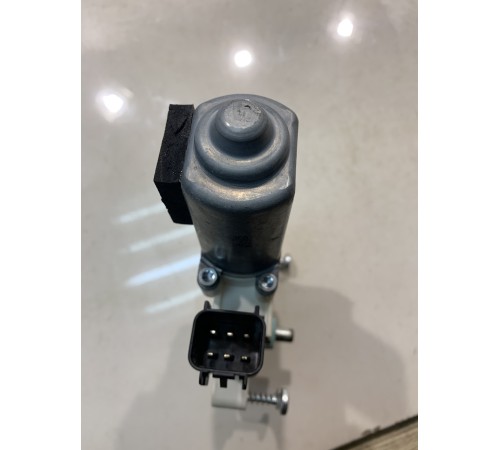 Моторчик стеклоподъемника (передний, правый)