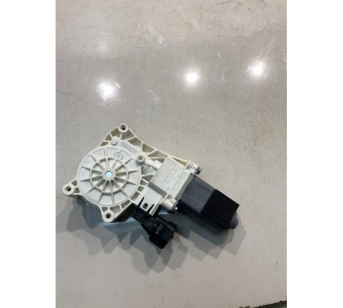 Моторчик стеклоподъемника (передний, правый)