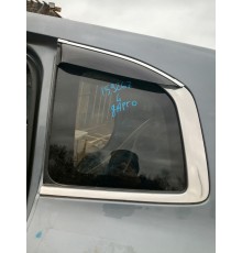 Глухое стекло кузова левое, форточка