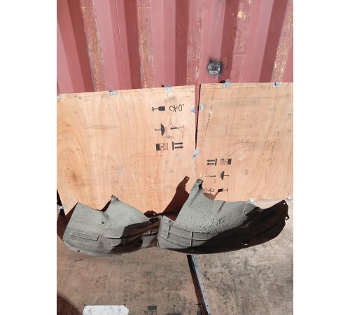 Локер (подкрылок) задний левый