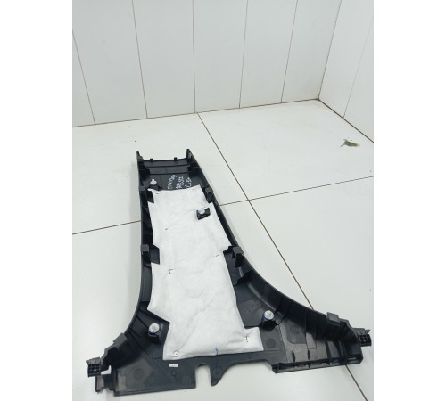 Обшивка центральной стойки правая нижняя