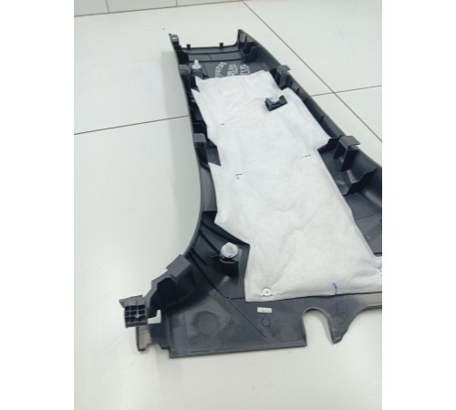 Обшивка центральной стойки правая нижняя