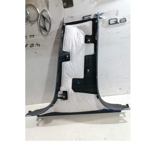 Накладка средней стойки левая