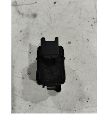 Кнопка стеклоподъемника (задняя левая)