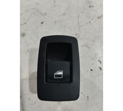 Кнопка стеклоподъемника (задняя левая)