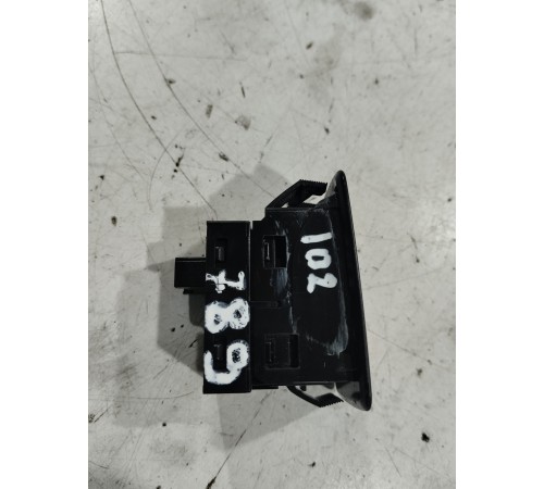 Кнопка стеклоподъемника (задняя левая)