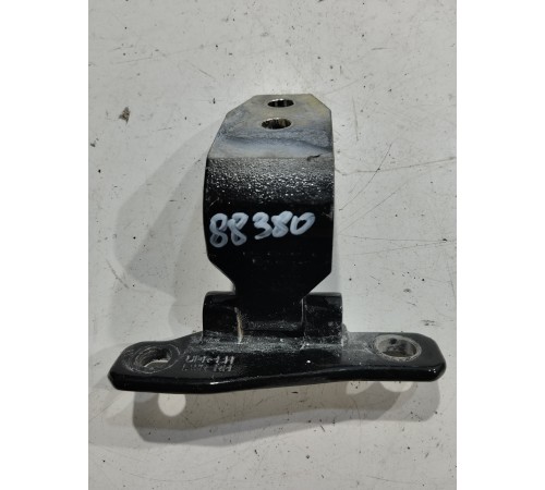 Петля двери(задняя правая нижняя)