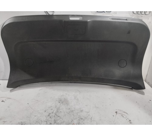 Накладка крышки багажника