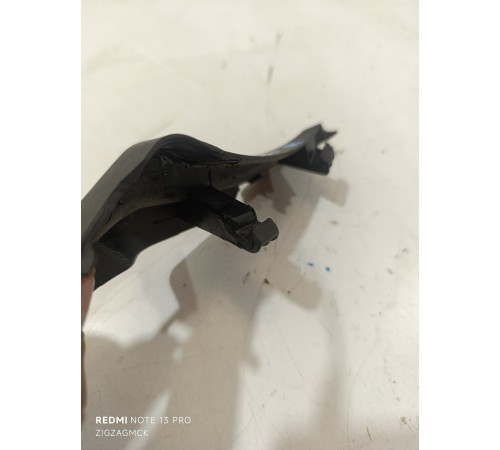 Правая нижняя крышка нижней облицовки