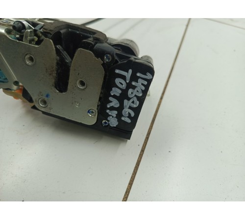 Замок двери задний правый