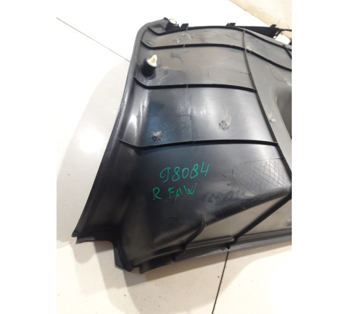 Обшивка багажника правая