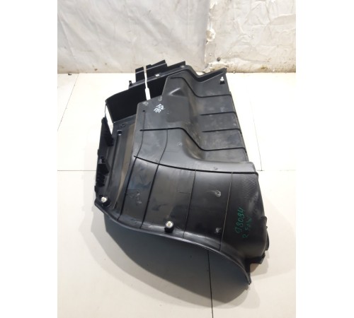 Обшивка багажника правая