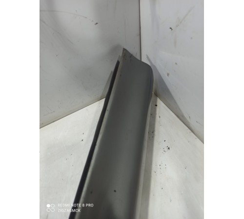 Молдинг двери(передний правый)