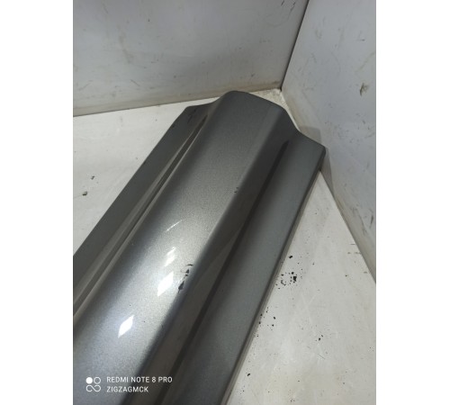 Молдинг двери(передний правый)