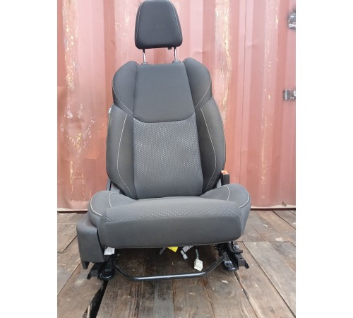 Сиденье переднее правое