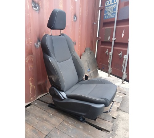 Сиденье переднее правое