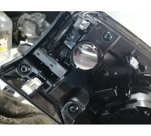 Воздушный дефлектор центральный с декоративной накладкой торпедо