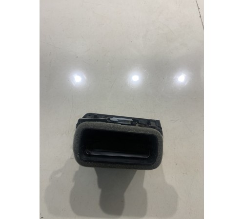 Воздушный дефлектор правый