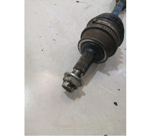 Полуось (привод) передний правый